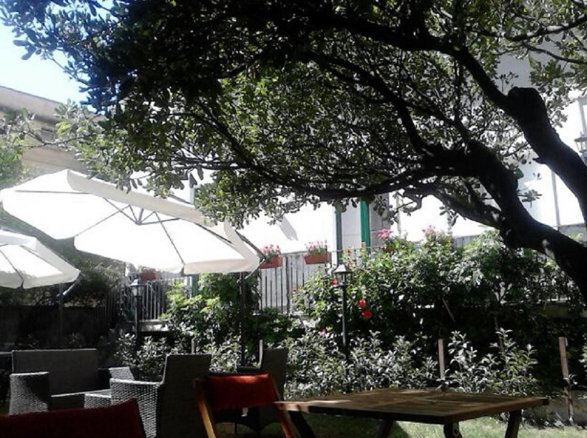 Bed & Breakfast Dimora Novecento 3*